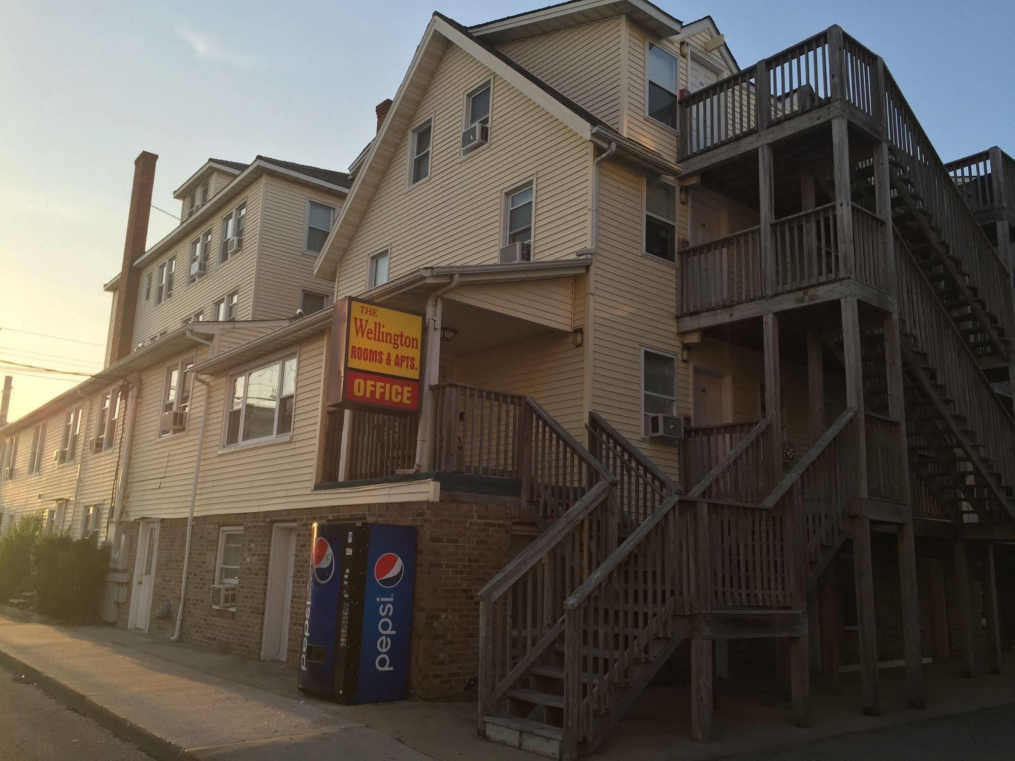 The Wellington Hotel & Suites Oceanblock Ocean City Exterior photo